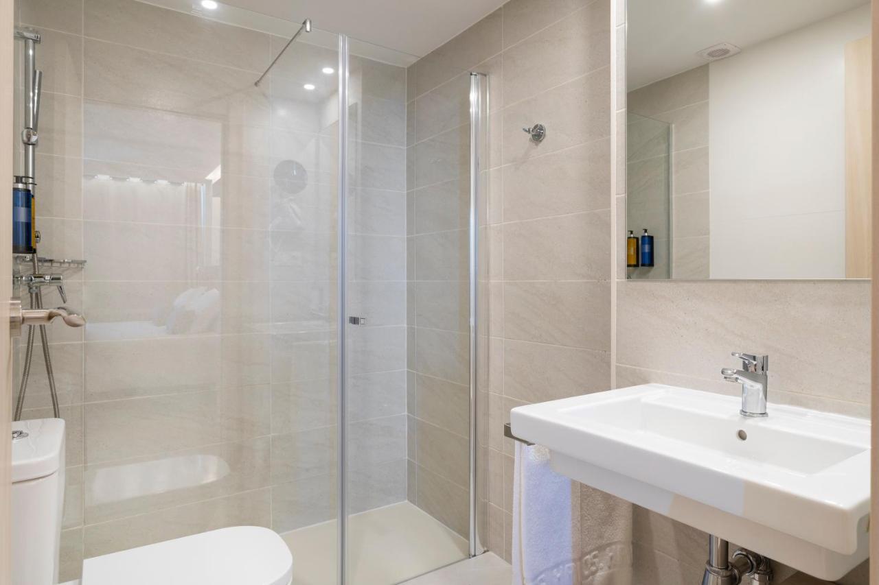 Halley Hotel & Apartments Affiliated By Melia Μπένιντορμ Εξωτερικό φωτογραφία