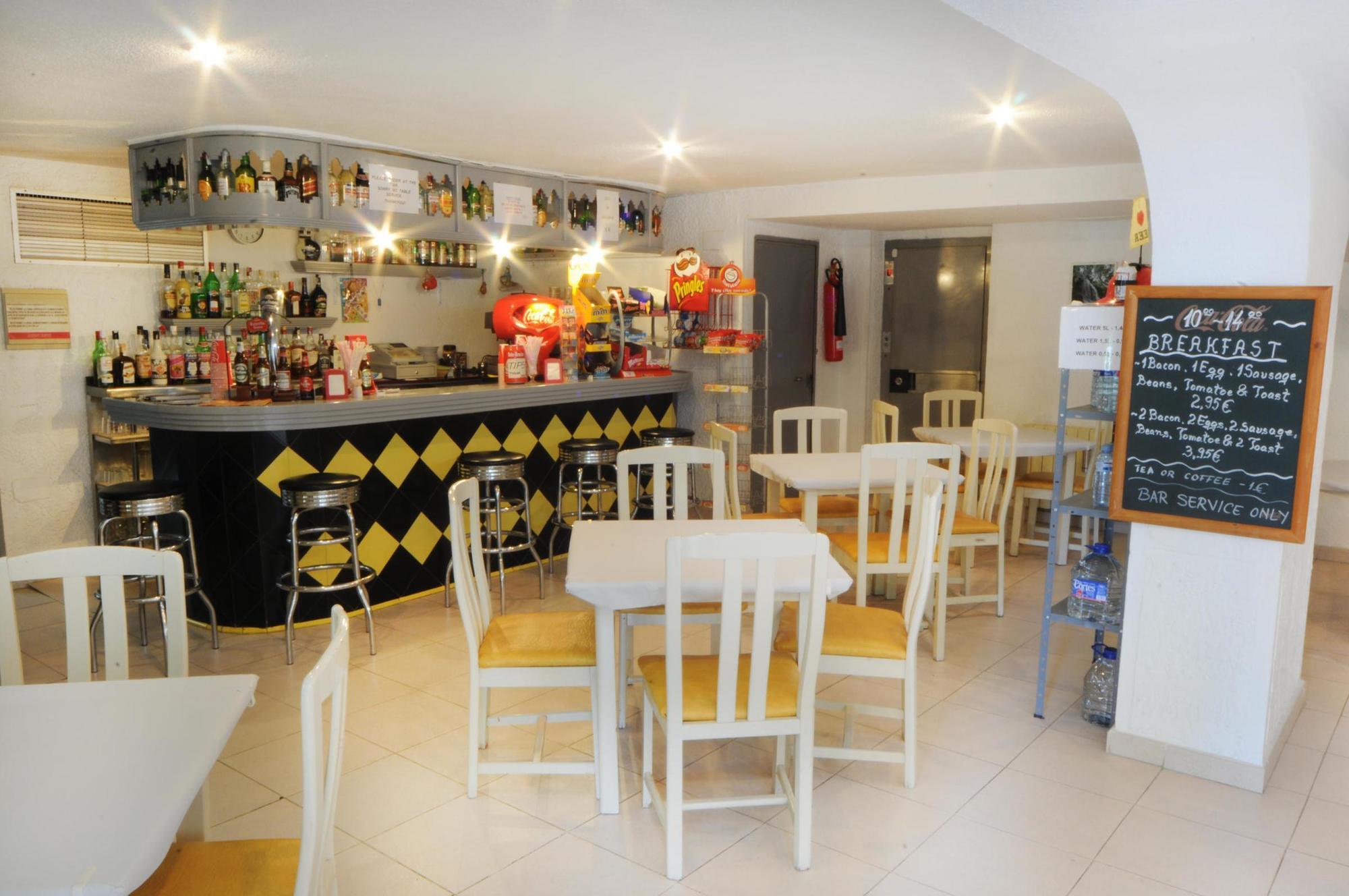 Halley Hotel & Apartments Affiliated By Melia Μπένιντορμ Εξωτερικό φωτογραφία