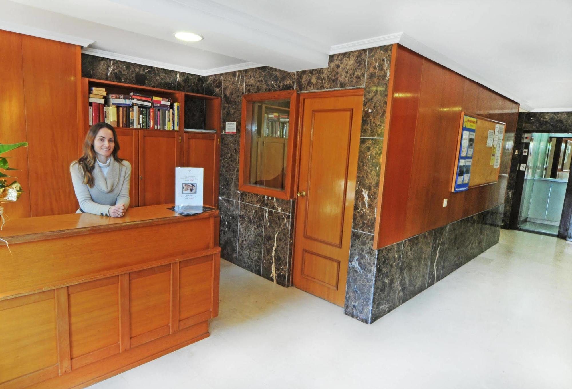 Halley Hotel & Apartments Affiliated By Melia Μπένιντορμ Εξωτερικό φωτογραφία
