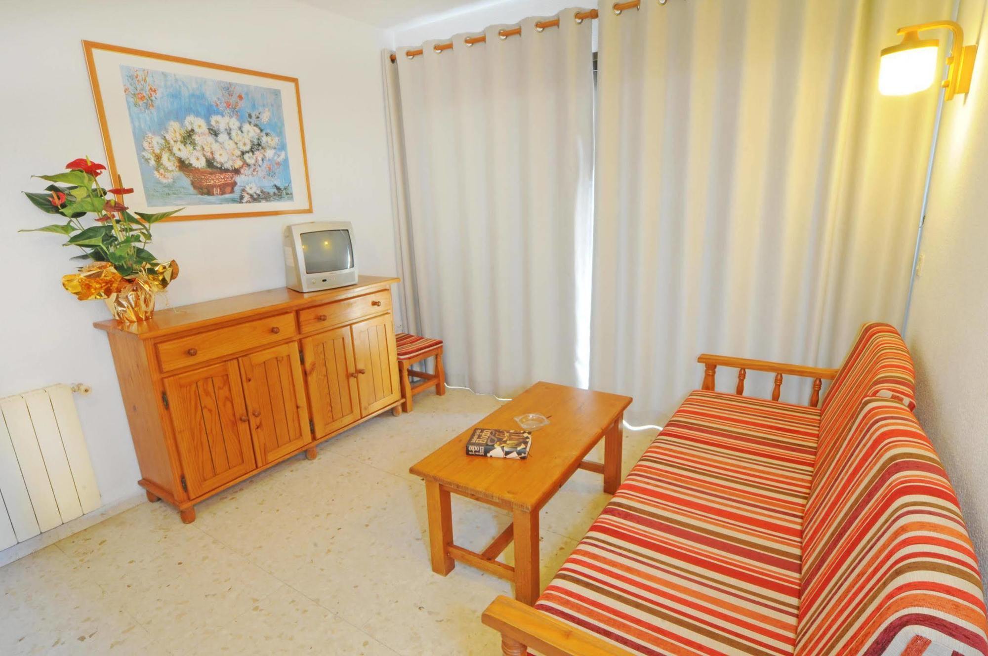 Halley Hotel & Apartments Affiliated By Melia Μπένιντορμ Εξωτερικό φωτογραφία